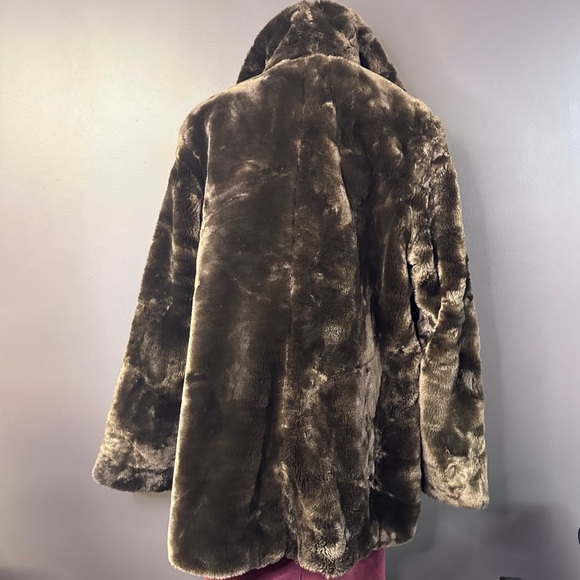 Vintage Faux Fur Coat - Picture 5 of 9